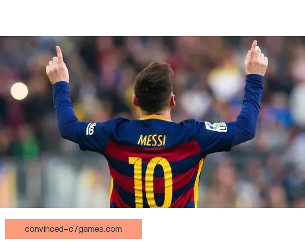 梅西转会巴黎后首次回到巴萨球场引发球迷热烈反响